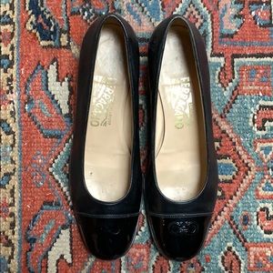 Salvatore Ferragamo black cap toe flats